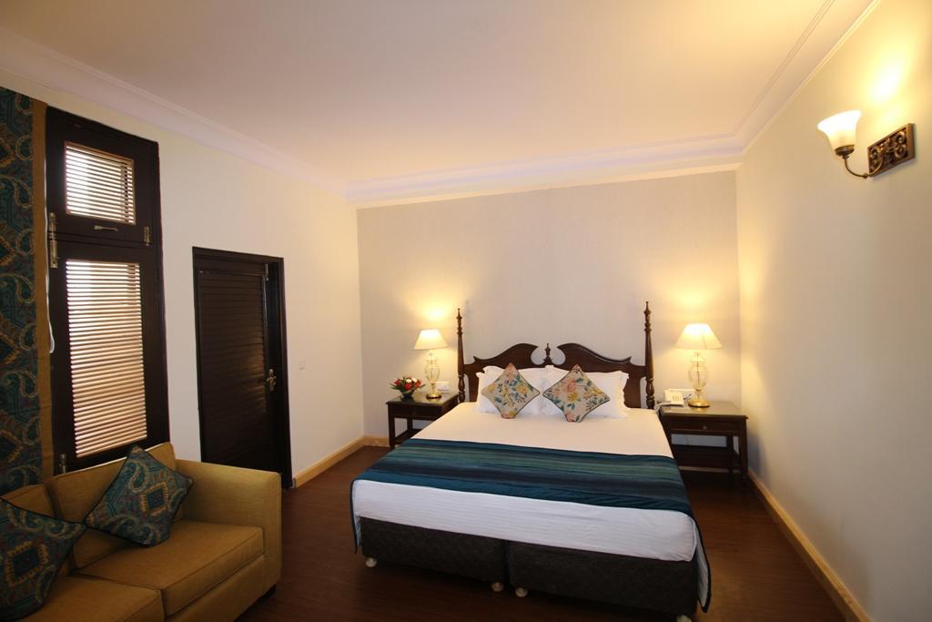Hotel The Oaktree House à Shimla Extérieur photo